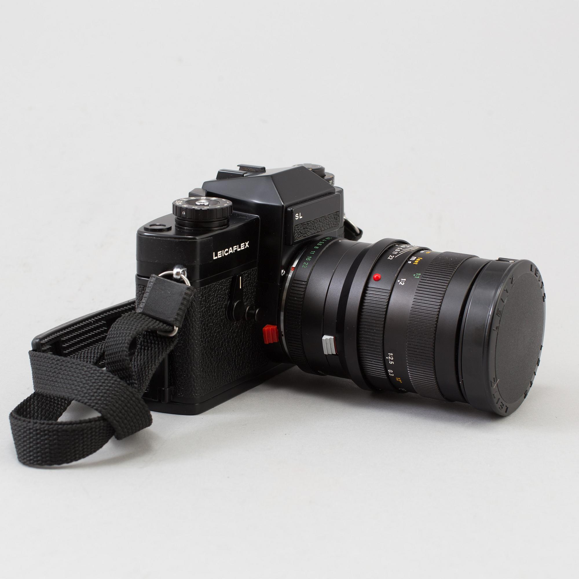 A black body LeicaFlex SL with a 60 mm F/2.8 Macro-Elmarit-R lens 