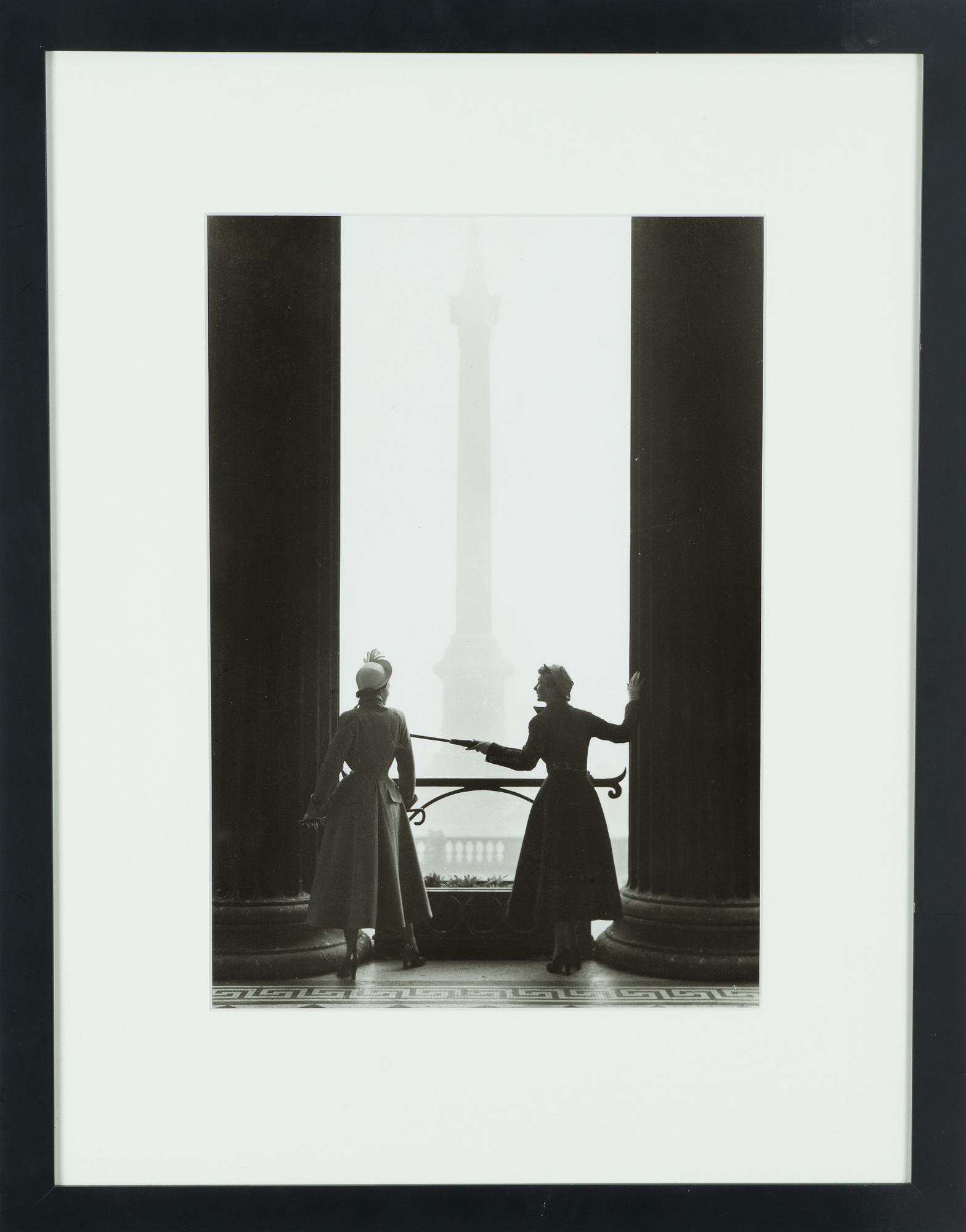 Norman Parkinson, "New Look at the National Gallery", 1949.