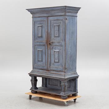 A cabinet, 18th Century.