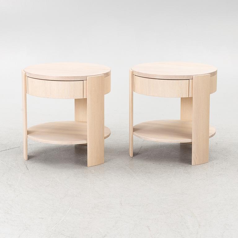 Sängbord, ett par, samtida.