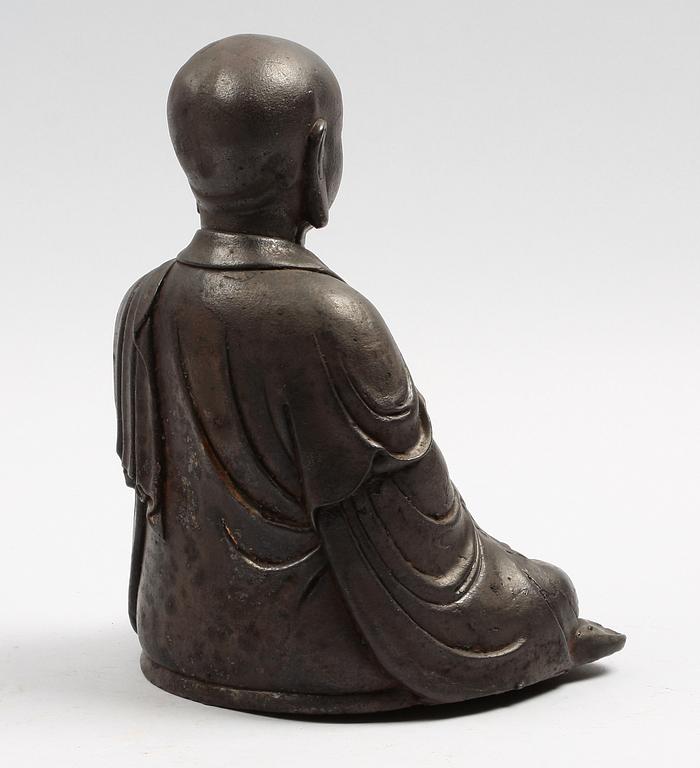 BUDDHAFIGUR, järn, orientalisk. 1900-tal.