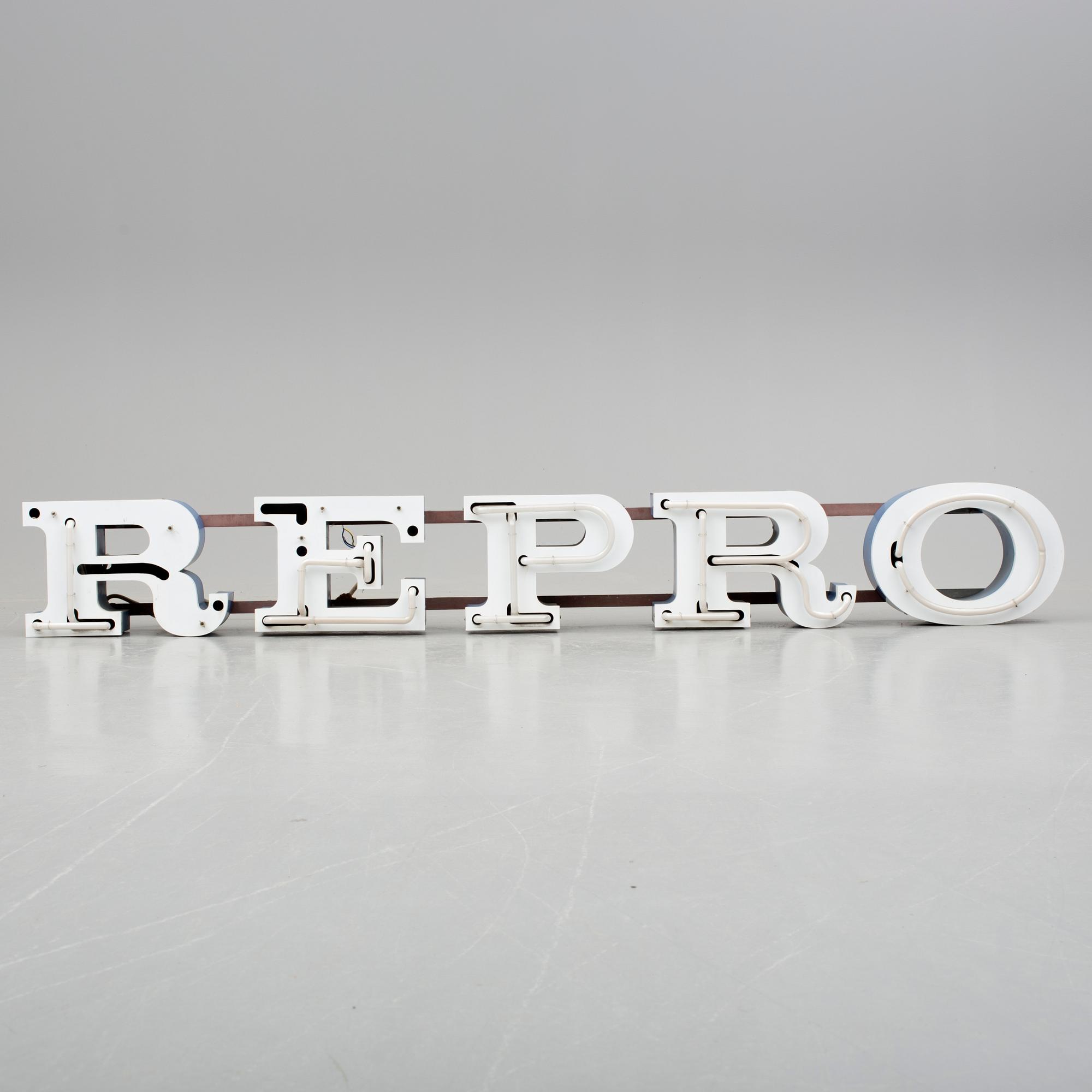 FASADSKYLT, "REPRO", 1900-talets första hälft.