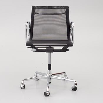 Charles & Ray Eames, Armchair/office chair, EA 108, Vitra.