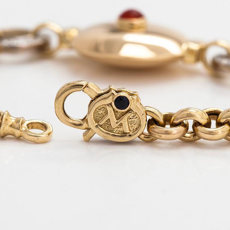 Rannekoru, 18K kultaa, timantteja, safiiri ja karneoli. Italia.