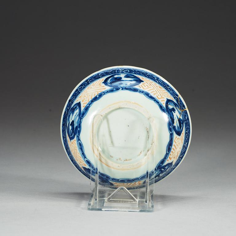 A blue and white Transitional 'Ling Ling' bowl, 17th Century.