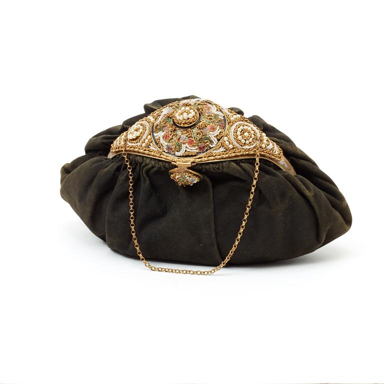 An early 1900s black evening bag by Sagil.