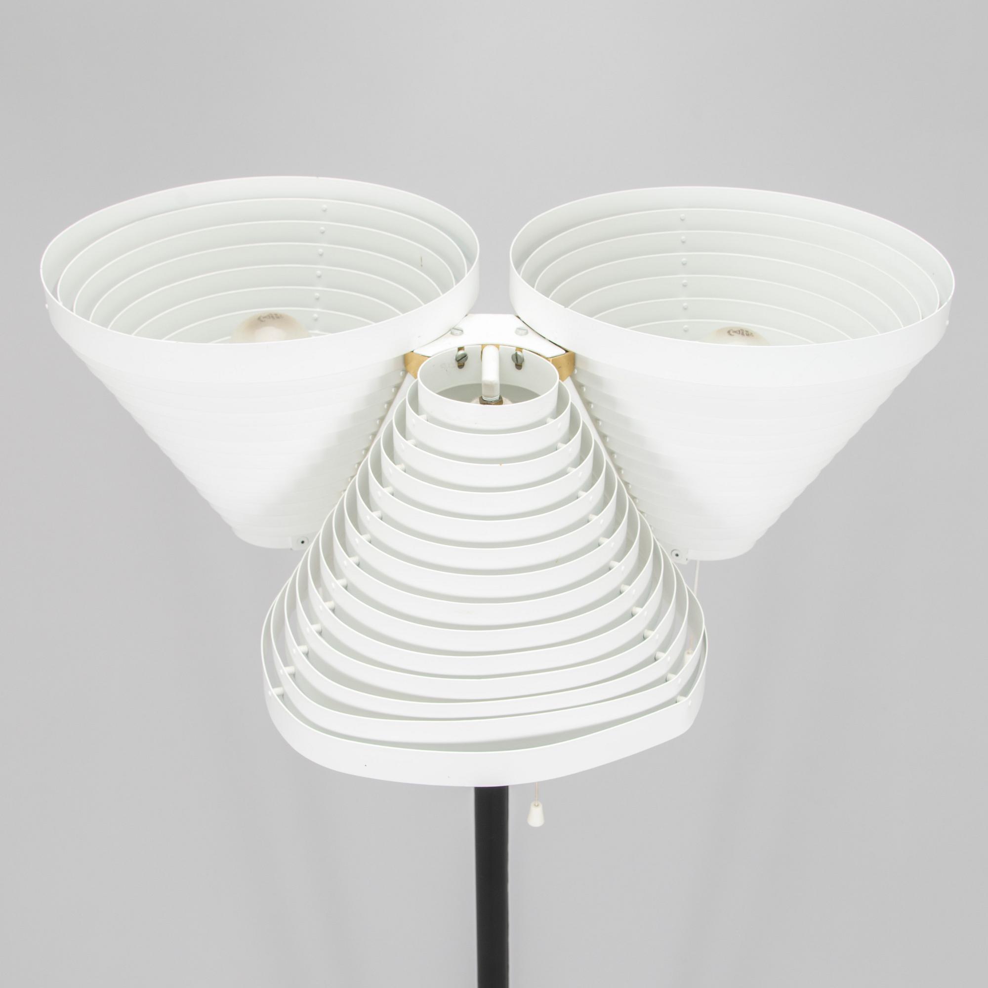 Alvar Aalto, a late 20th century 'A809' floorlamp for Valaisinpaja.