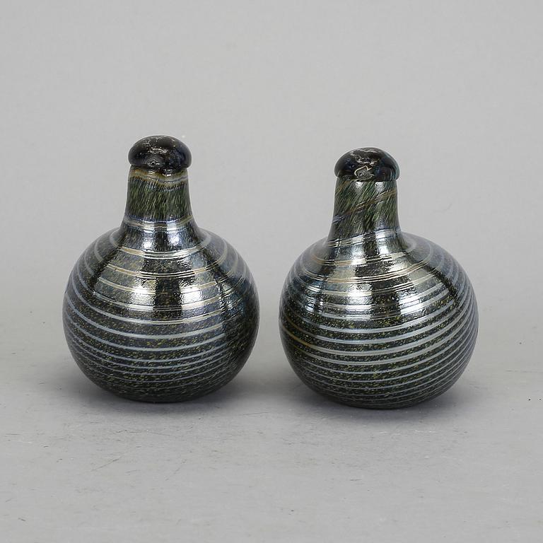 FÅGLAR, 2 st, glas, signerade Oiva Toikka, Nuutajärvi.