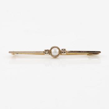 Brooch, brooch pin, gold with pearl and old-cut diamonds.