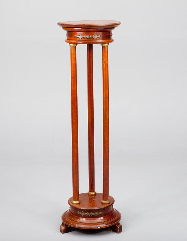 PIEDESTAL, mahogny, empirestil, 1900-talets början.