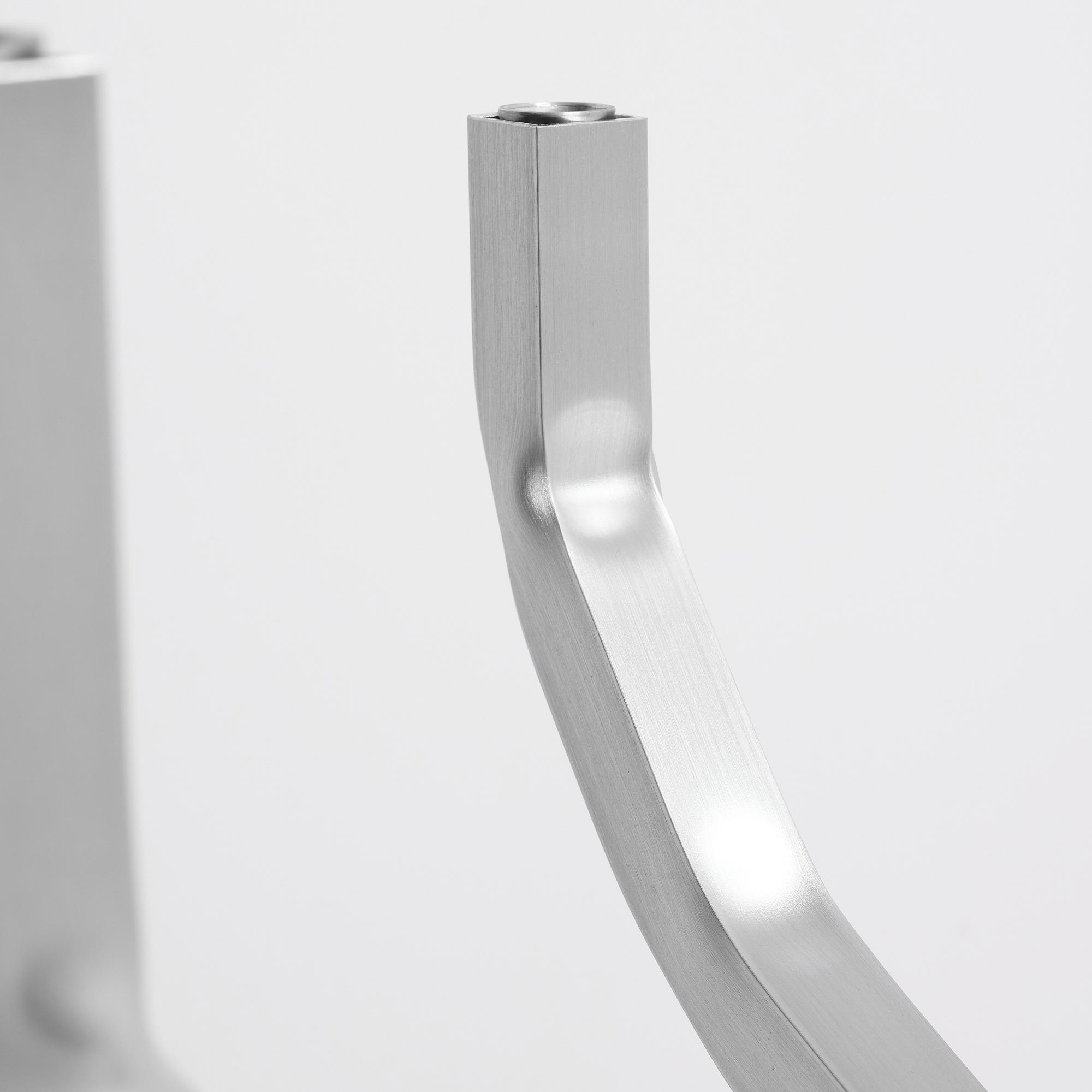 David Taylor, kandelaber, unik, "Aluminium Candelabra 4", Studio Mellösaverken, Sverige, 2025.