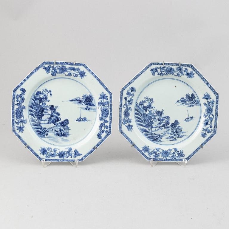 A set of four blue and white dishes (2+2), Qing dynasty, Qianlong (1736-95).