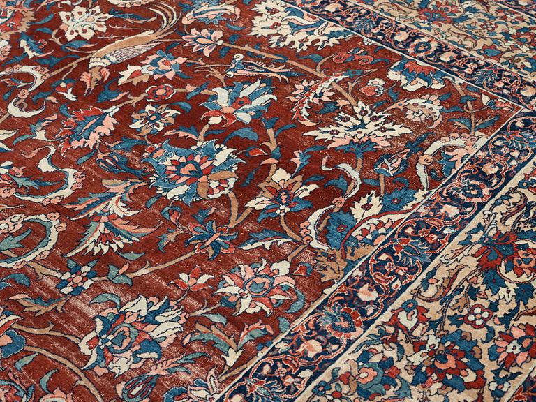 MATTO, an antique Esfahan, ca 480,5 x 350 cm.