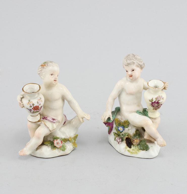 FIGURINER, ett par, porslin, Meissenliknande stämpel, 1700/1800-tal.