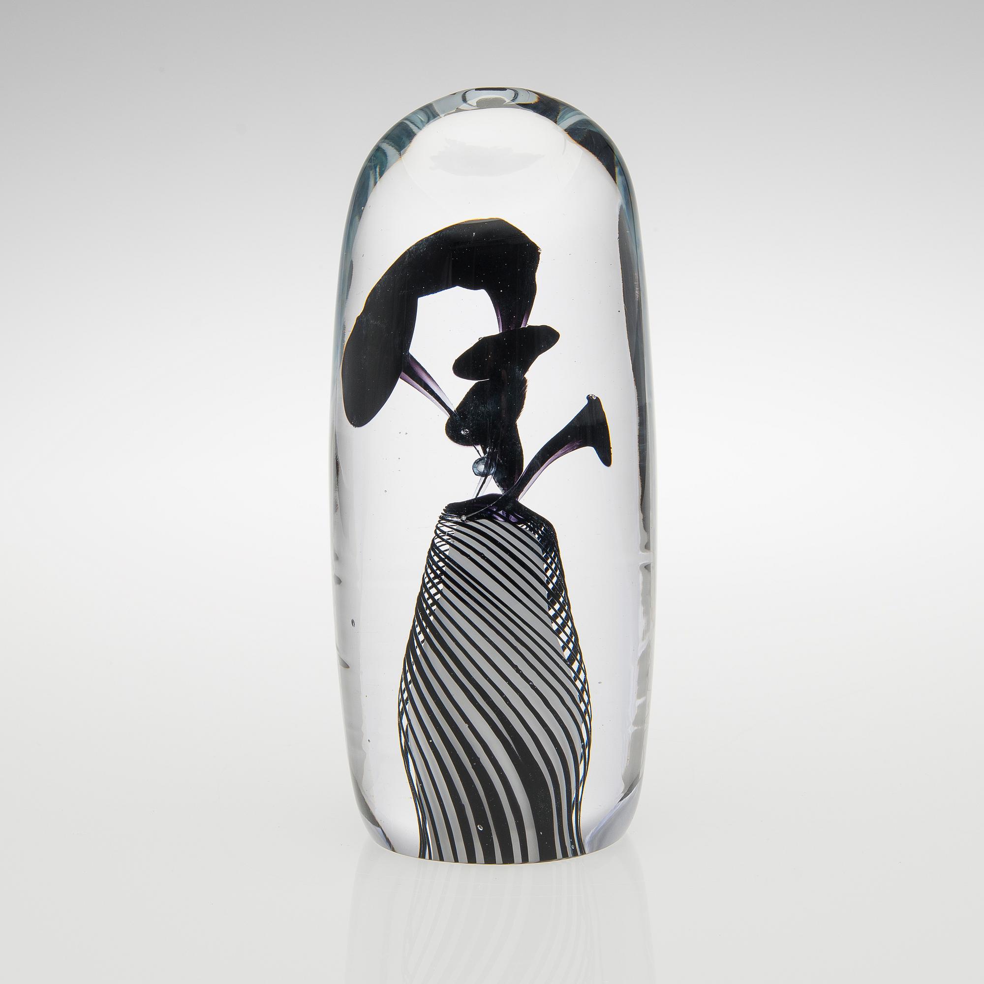 RITVA-LIISA POHJALAINEN, GLASSKULPTUR. Sign. Keidas musta, Ritva-Liisa Pohjalainen 2009, 7/50.