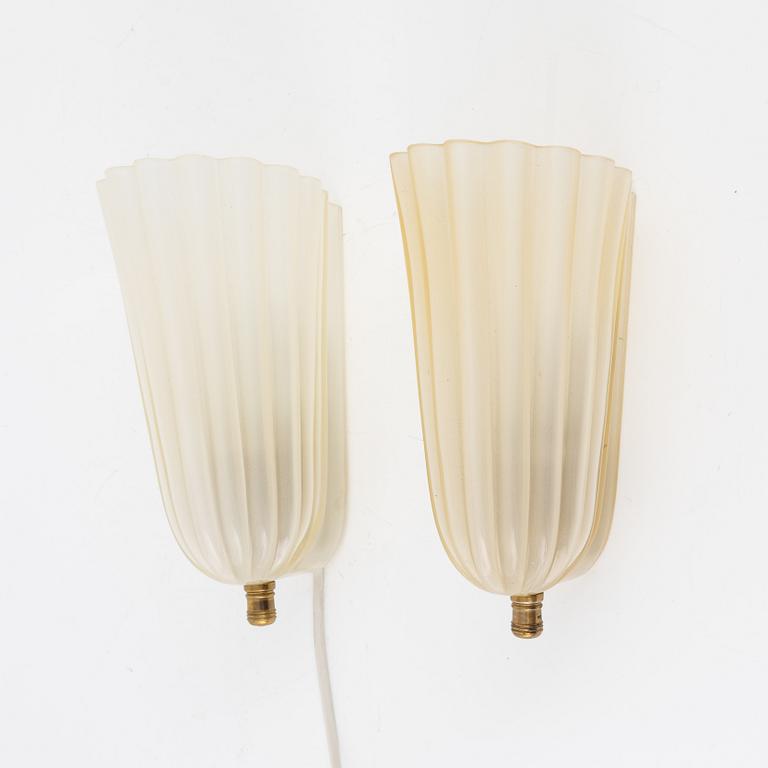 Wall lamps, a pair, 1940/50s.