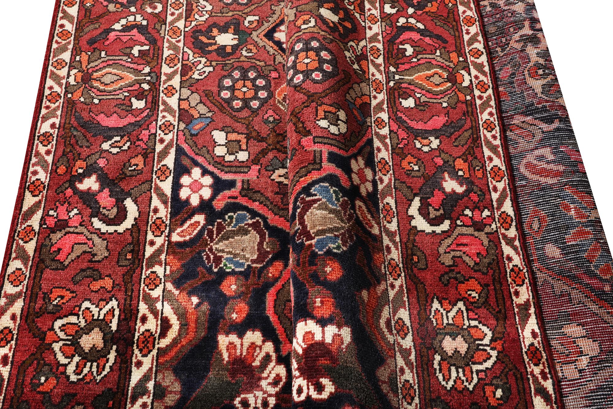 Matta, Bakhtiari, ca 306 x 200 cm.