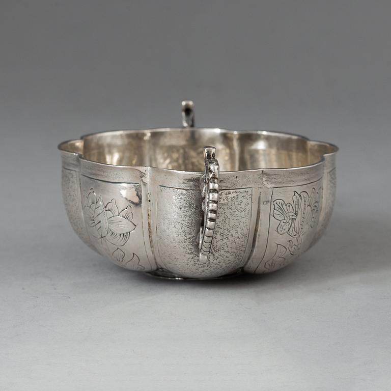 Anders Wibeck, brännvinsskål, silver, Borås (verksam -1702-1727(1730)). Barock.
