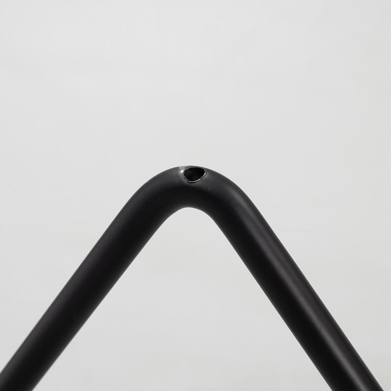 Barba Corsini & Joaquim Ruiz Millet, soffbord, "Pedrera", Gubi, Danmark.