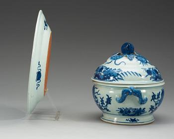 A  blue and white tureen with cover and saucer, Qing dynasty, Qianlong (1736-95).