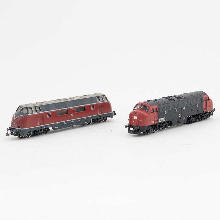 Märklin, two diesel locomotives, model 3021 & 3067, in boxes.