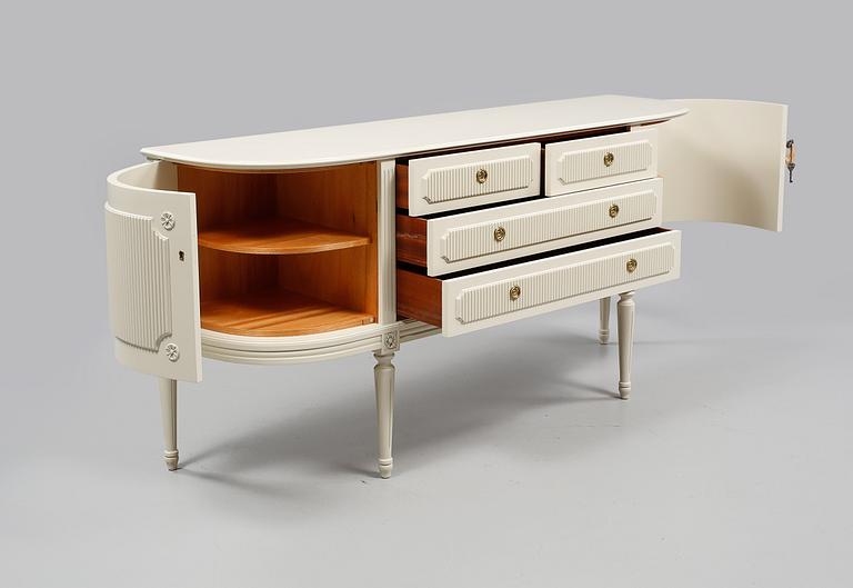 SIDEBOARD, gustaviansk stil, 1900-talets andra hälft.