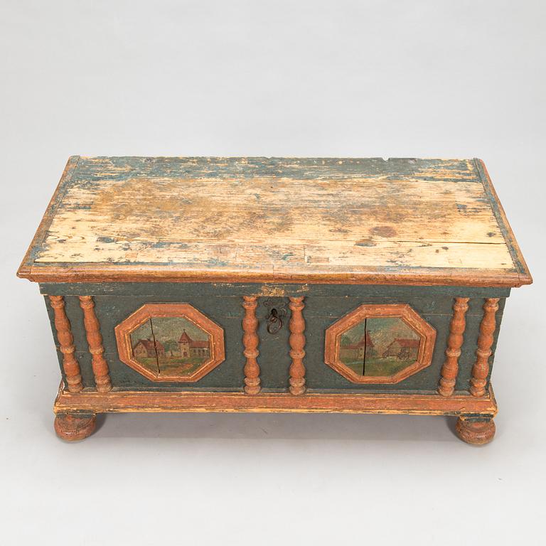 An 18th century Baroque style cassone/ chest.