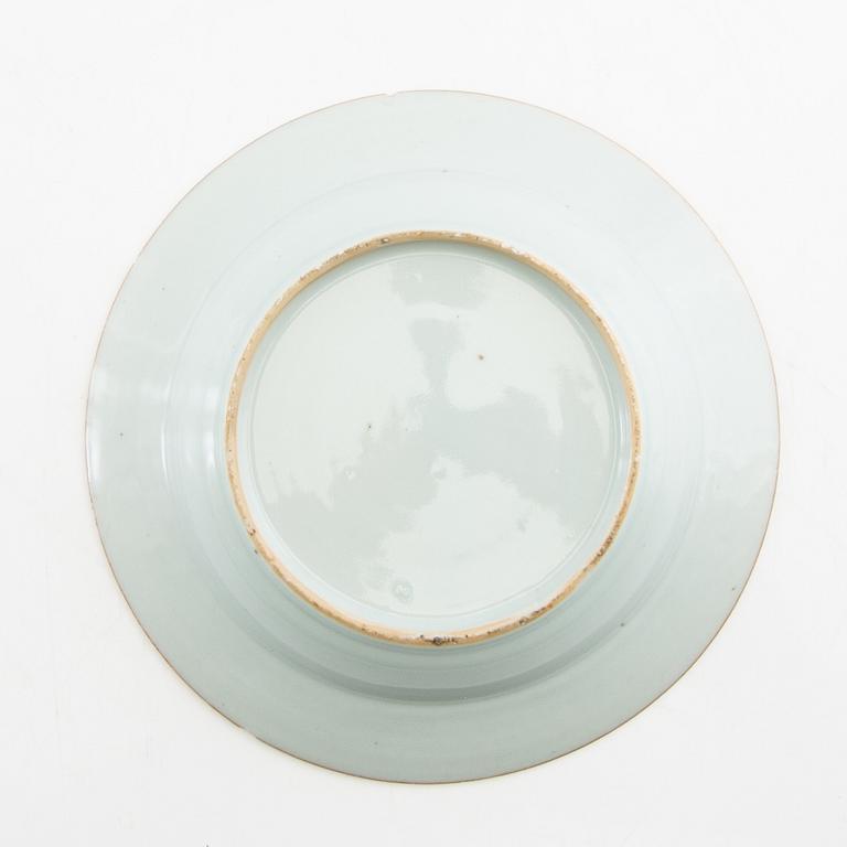 A Chinese porcelain plate, Qing dynasty, Yongzheng (1723-35).