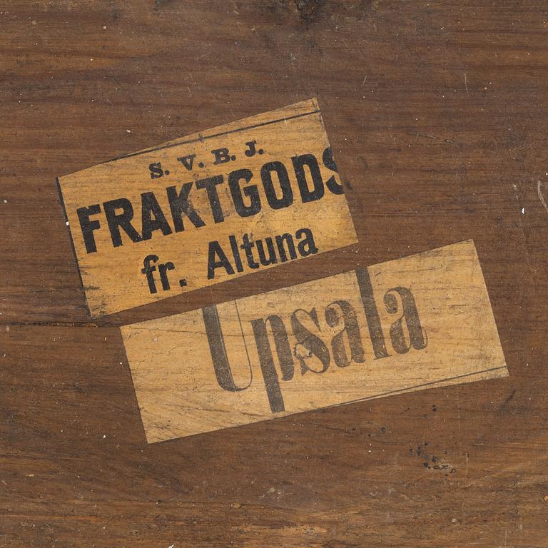 Salsskåp, 1700-talets andra hälft. Rokoko.