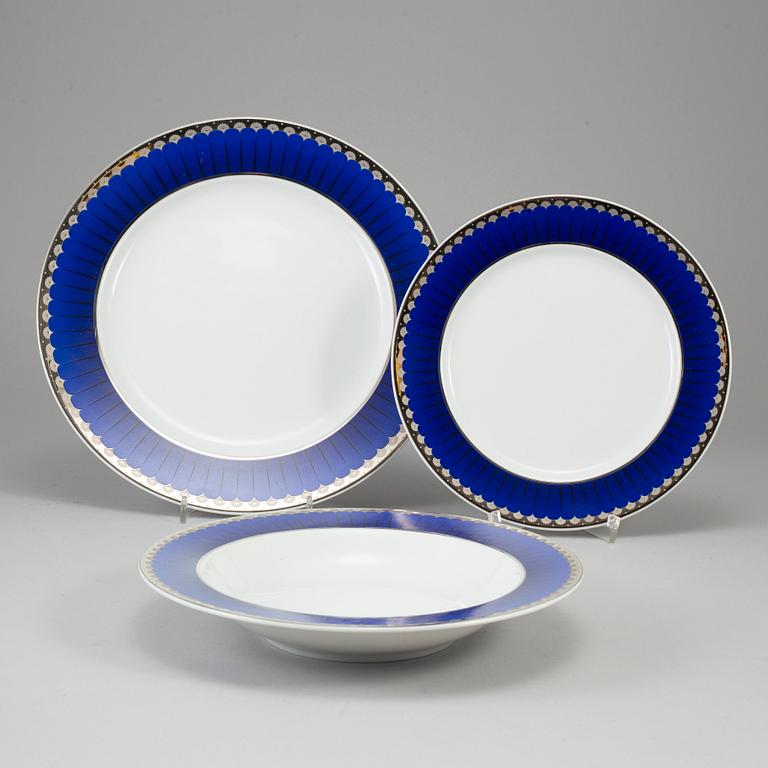 SIGVARD BERNADOTTE, servis, 45 delar, porslin. "Christineholm", Fyrklövern.