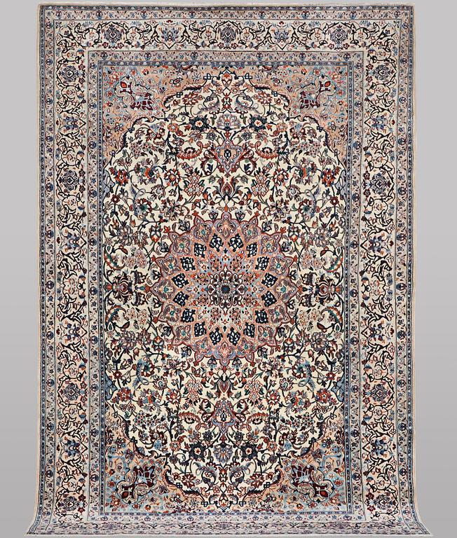 A carpet, Nain, 9 Laa, ca 344 x 213 cm.