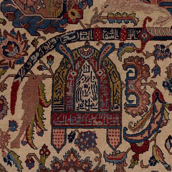 A semi-antique Tabriz ‘Zir Khaki' carpet, ca 366 x 251 cm.