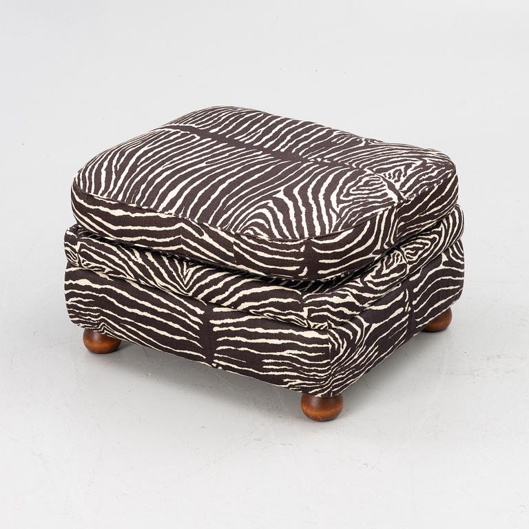 Josef Frank, a model 336 ottoman, Svenskt Tenn.
