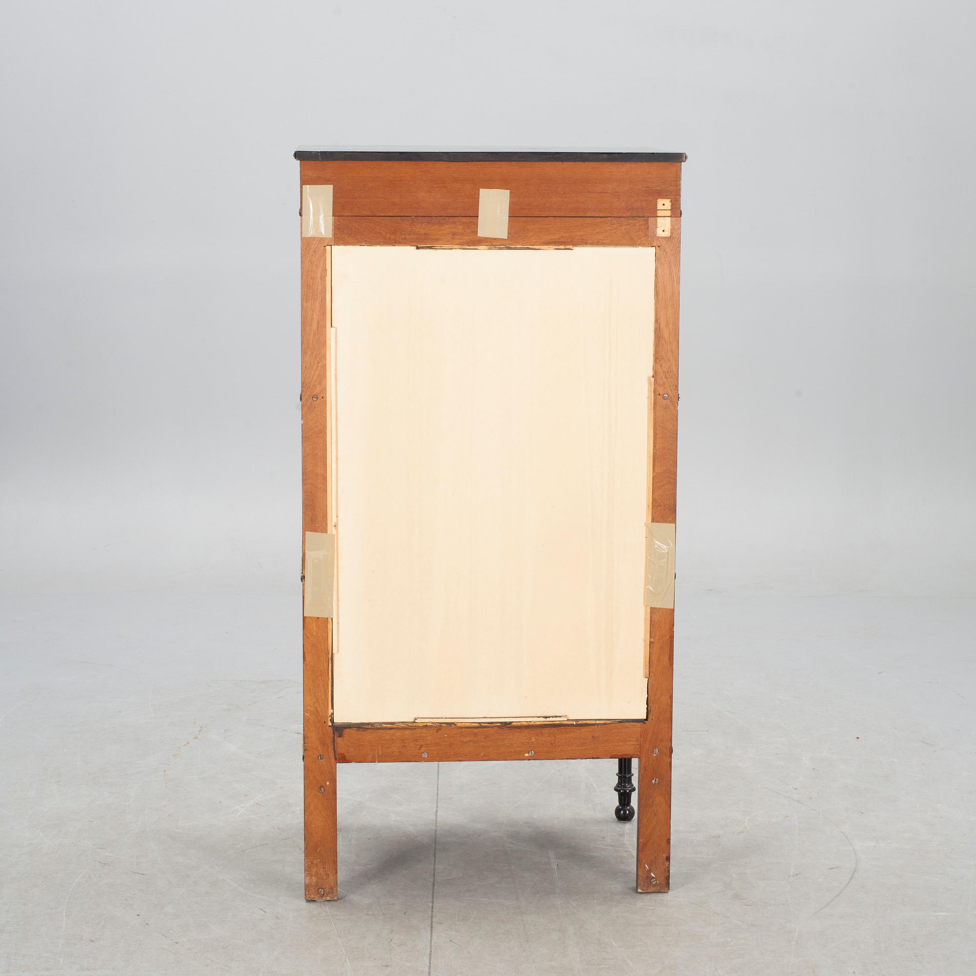 ETAGERE, nyrokoko. 1800-talets slut.