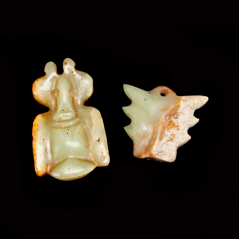 AMULETTER, 2 st, nefrit, Kina, 1900-tal.
