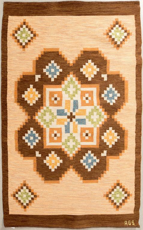 Anna-Greta Sjöqvist, Matta rölakan, ca 240x135 cm, signerad AGS.