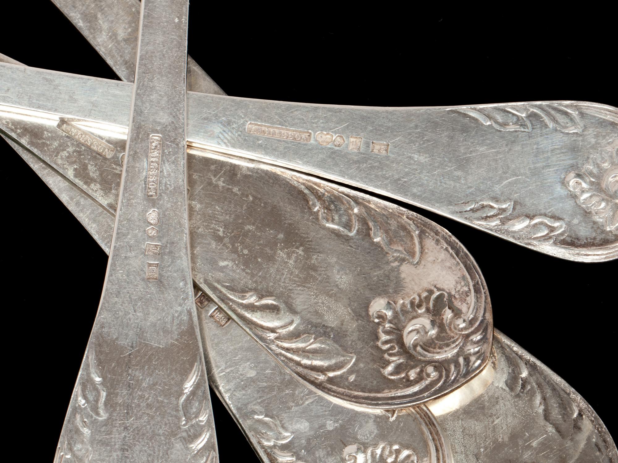 BESTICK, uppsättning för 12 personer, 84 delar, silver. Anders Nilsson, Lund, 1937. Total vik ca 6194 g.