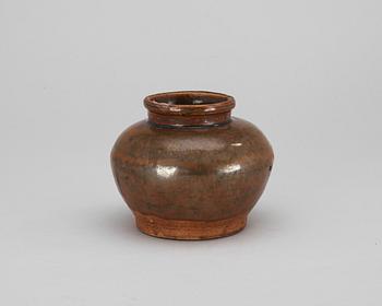 A brown glazed jar, Song dynasty.