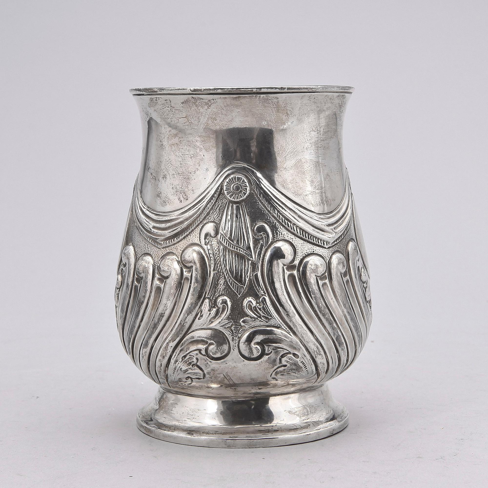 MUGG, silver, London 1783/84. Vikt ca 310 gram.