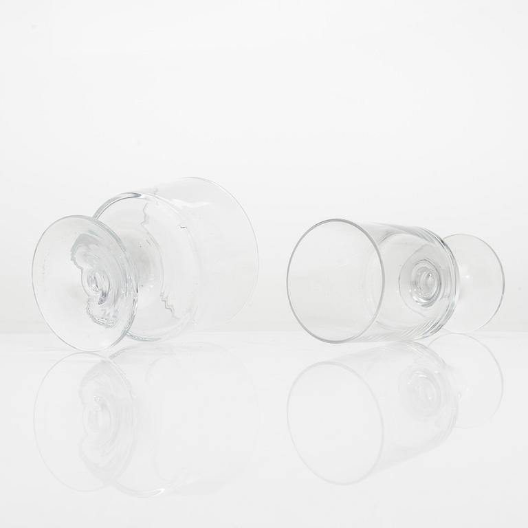 Tapio Wirkkala, glasservisdelar, 37 st, "Karelia", Iittala, 1900-talets sista kvartal.