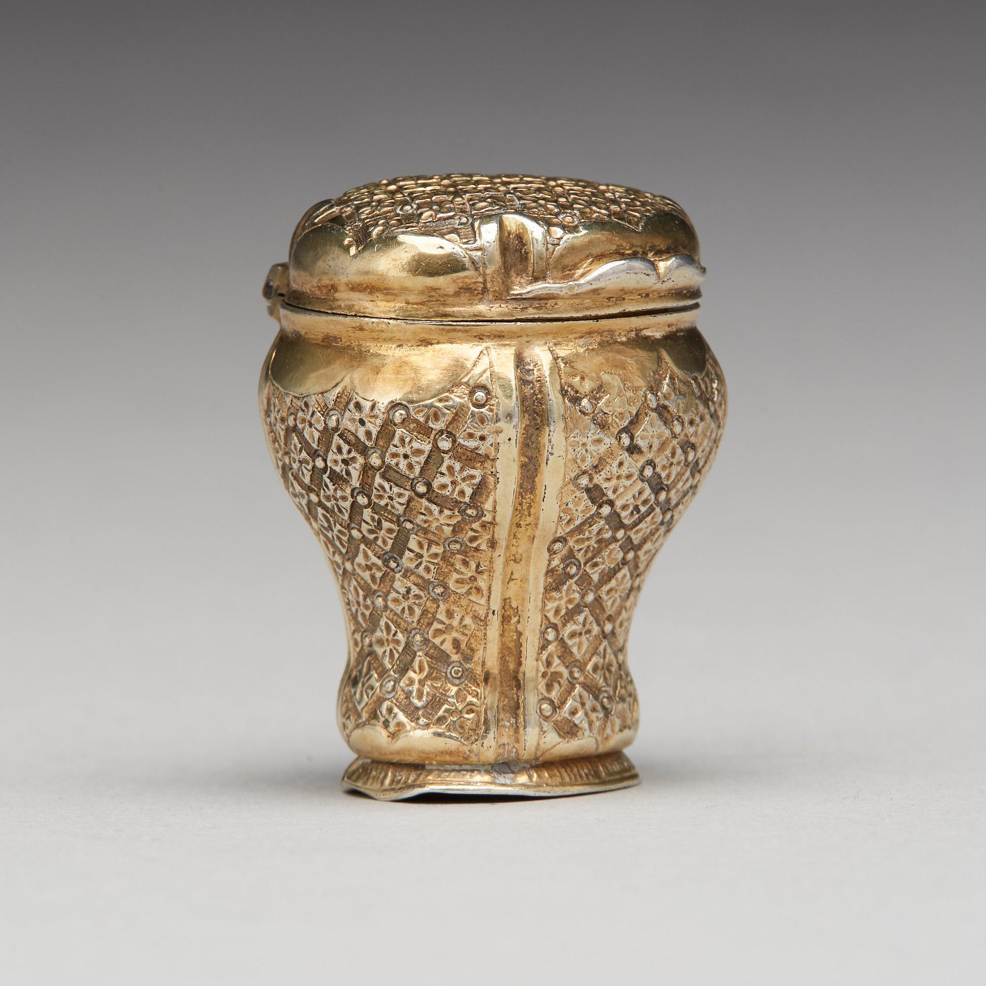 Petter Åkerman, luktdosa, silver, Stockholm 1760. Rokoko.
