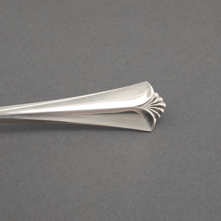 36 pieces of silver cutlery by David Andersen in Oslo, 20th century.