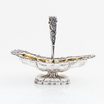 Brödkorg, delvis förgyllt silver, oidentifierad mästare, 1800-tal Moskva. Nyrokoko.