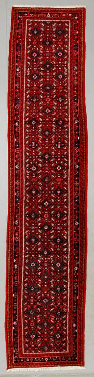 MATTA, orientalisk. Ca 420 x 88 cm.