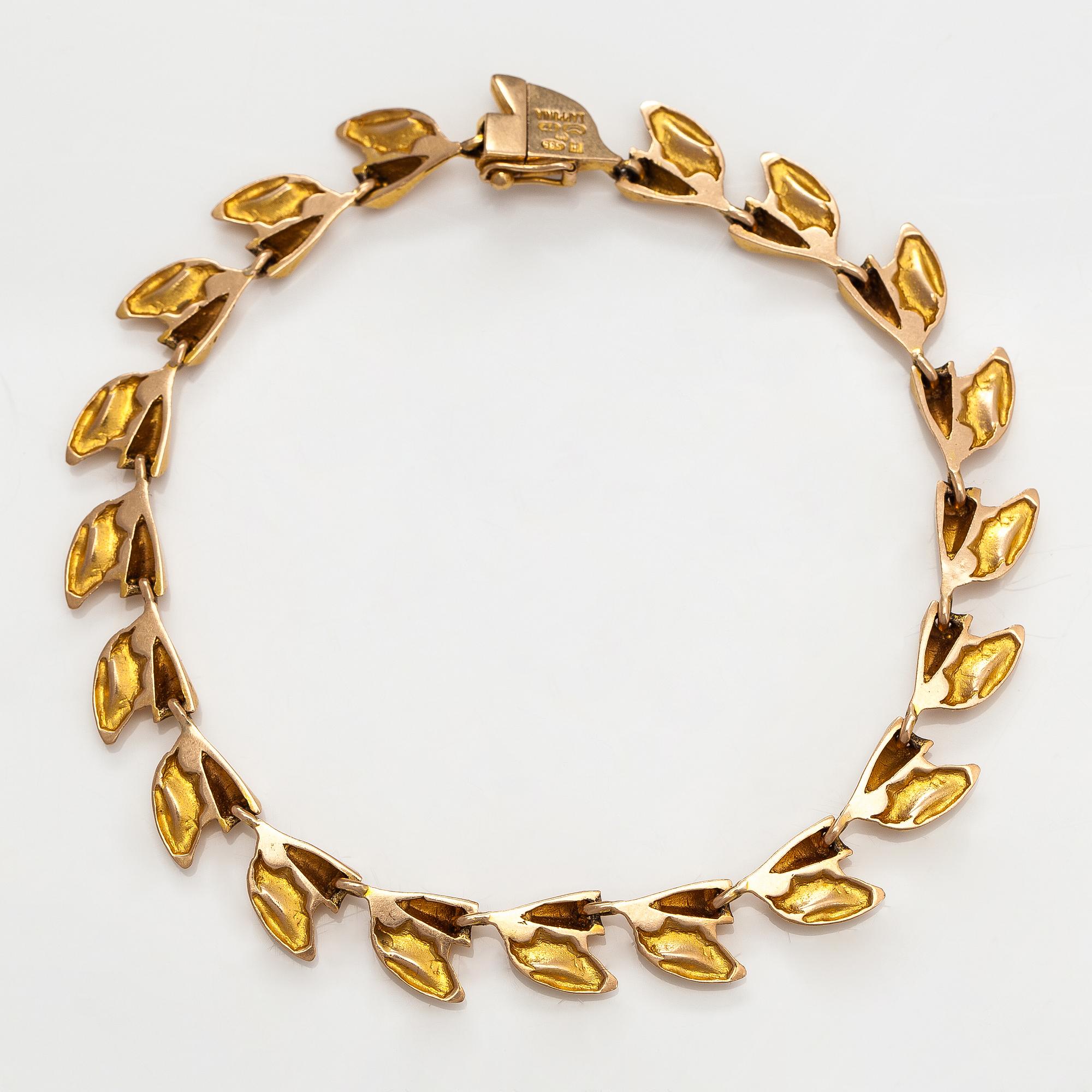 Björn Weckström, "Rolling waves", a 14K gold bracelet. Lapponia 1972.