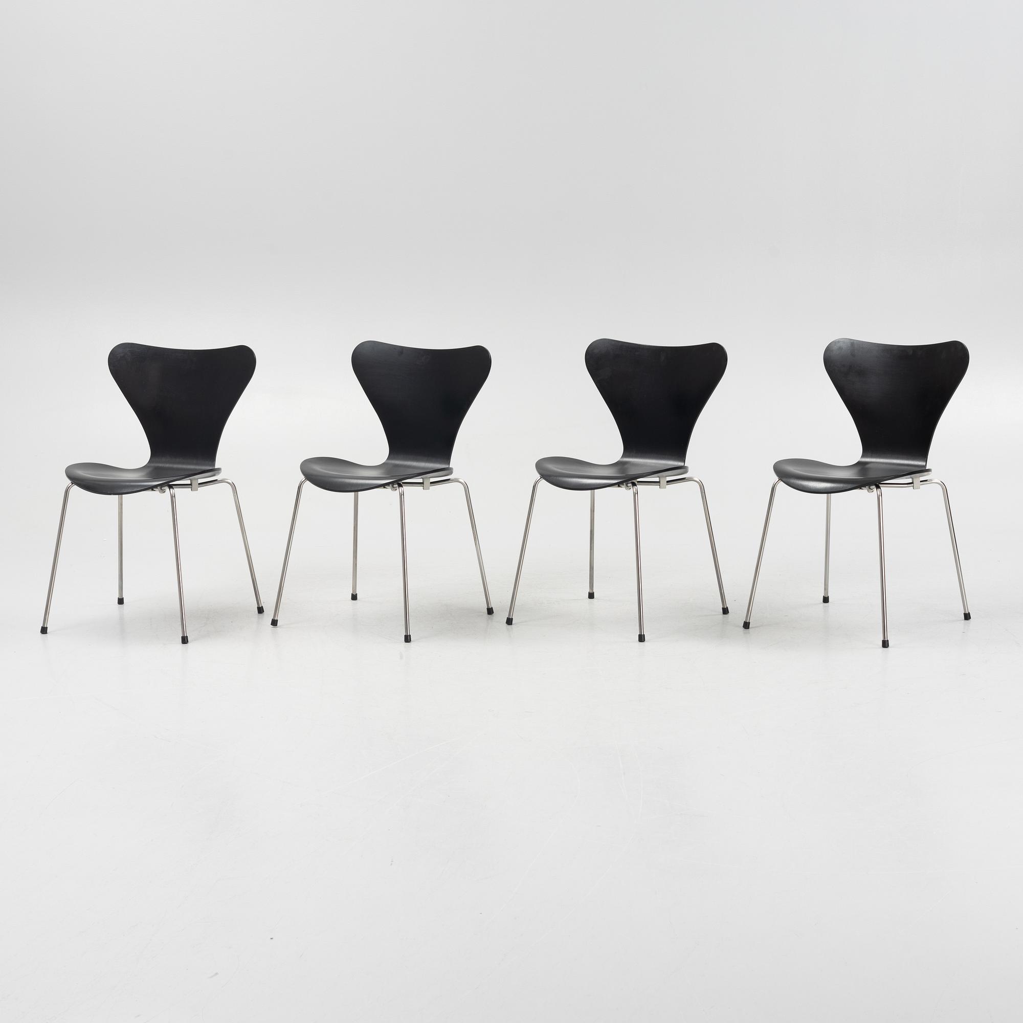 Arne Jacobsen, stolar, 4 st, "Sjuan", Fritz Hansen, Danmark, 2007.