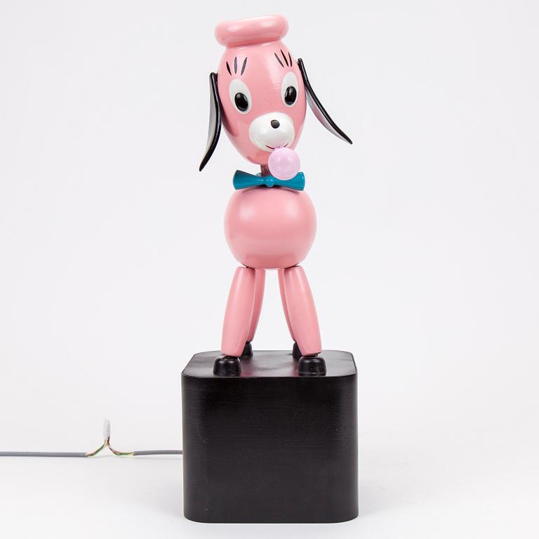 PUDEL MED TUGGUMMIBUBBLA, NK 2015, JoAnn Tan Studio.