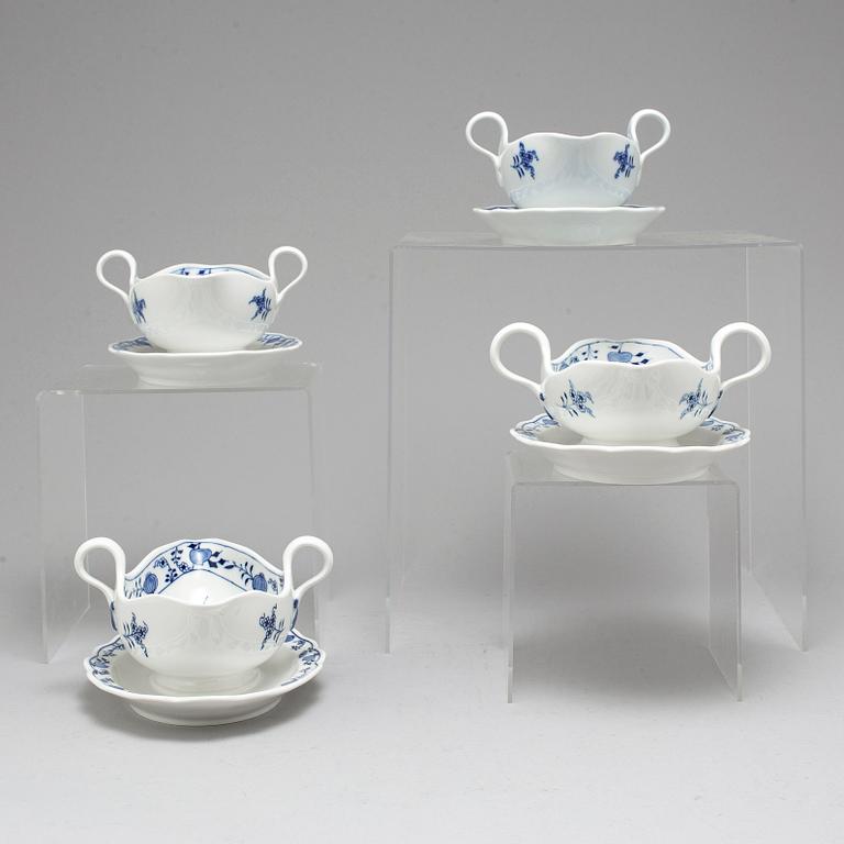 A part 'Blue Onion' pattern porcelain dinner service, Meissen, 20th century (119 pieces).