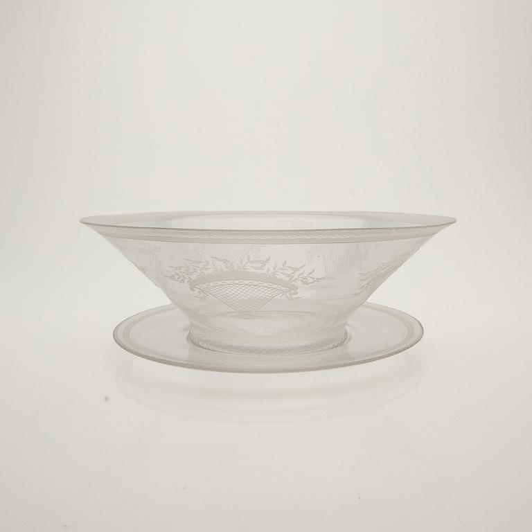 Edward Hald, Glasses, 2 pcs, Orrefors and Kosta Boda, 1920s.