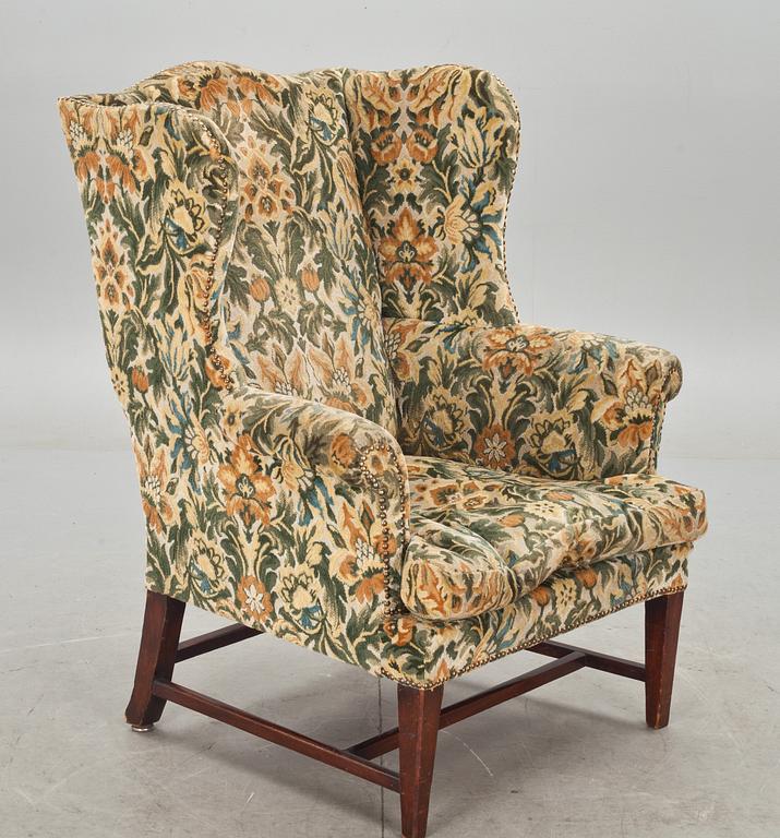 ÖRONLAPPSFÅTÖLJ. England 18/1900-tal.